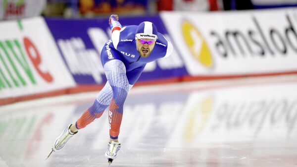 Российский конькобежец Денис Юсков Российский конькобежец Денис Юсков