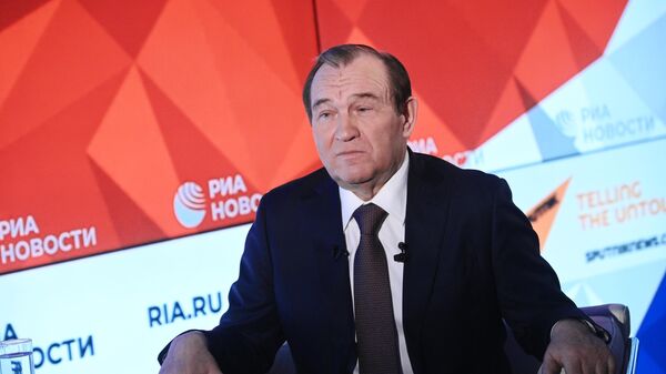 Заместитель мэра Москвы по вопросам жилищно-коммунального хозяйства и благоустройства Петр Бирюков во время интервью в Международном информационном агентстве Россия сегодня Заместитель мэра Москвы по вопросам жилищно-коммунального хозяйства и благоустройства Петр Бирюков во время интервью в Международном информационном агентстве Россия сегодня