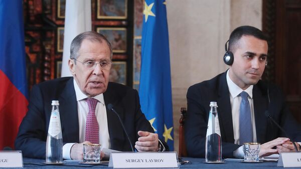 Министр иностранных дел РФ Сергей Лавров и министр иностранных дел Италии Луиджи Ди Майо на пресс-конференции по итогам российско-итальянских переговоров. 18 февраля 2020 Министр иностранных дел РФ Сергей Лавров и министр иностранных дел Италии Луиджи Ди Майо на пресс-конференции по итогам российско-итальянских переговоров. 18 февраля 2020