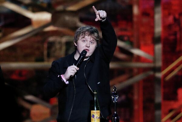 Певец Льюис Капальди на церемонии вручения премии Brit Awards в Лондоне Певец Льюис Капальди на церемонии вручения премии Brit Awards в Лондоне