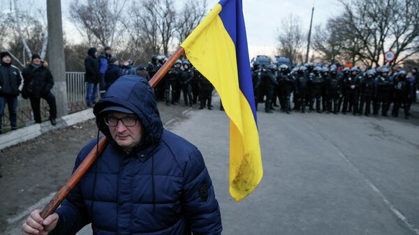 Акция протеста в Полтавской области против прибытия самолета с эвакуированными людьми из Китая. 20 февраля 2020 Акция протеста в Полтавской области против прибытия самолета с эвакуированными людьми из Китая. 20 февраля 2020