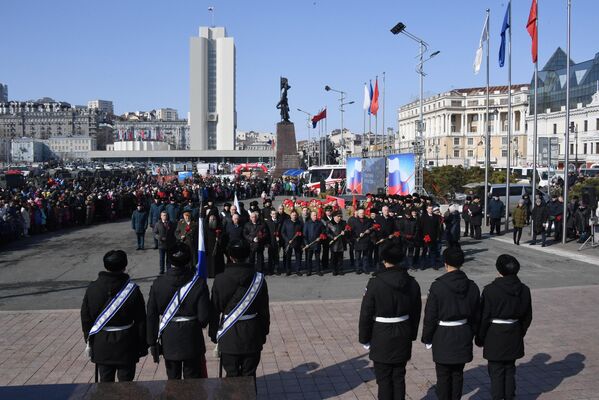 Праздничные мероприятия в честь Дня защитника отечества на центральной площади Владивостока Праздничные мероприятия в честь Дня защитника отечества на центральной площади Владивостока