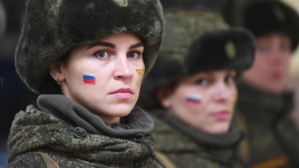 Участницы конкурса красоты среди женщин-военнослужащих Ракетных войск стратегического назначения Макияж под камуфляж в Переславле-Залесском Участницы конкурса красоты среди женщин-военнослужащих Ракетных войск стратегического назначения Макияж под камуфляж в Переславле-Залесском