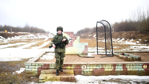 Участница конкурса красоты среди женщин-военнослужащих Ракетных войск стратегического назначения Макияж под камуфляж в Переславле-Залесском Участница конкурса красоты среди женщин-военнослужащих Ракетных войск стратегического назначения Макияж под камуфляж в Переславле-Залесском