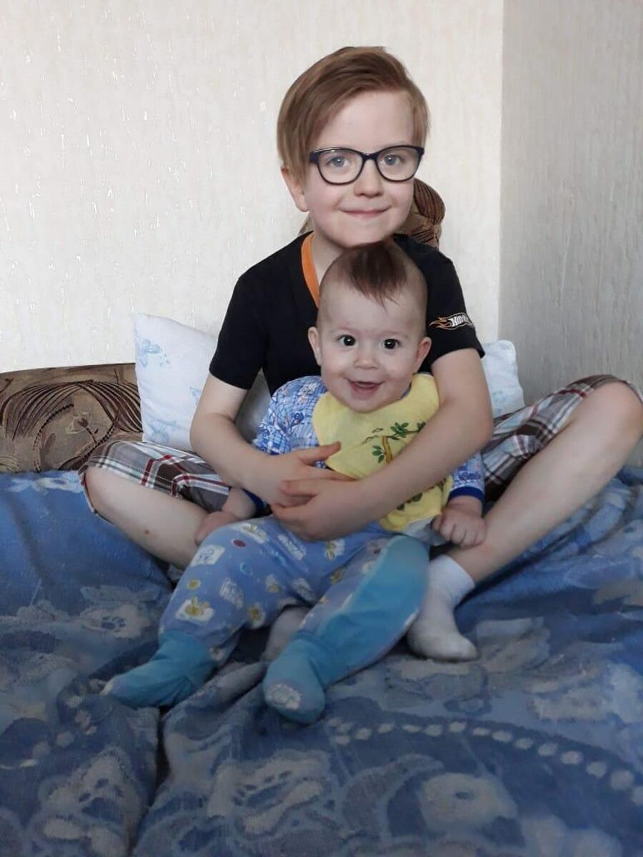 Братья старший и младший Братья старший и младший