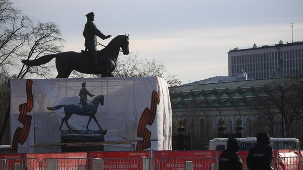 Памятник маршалу Георгию Жукову на Манежной площади в Москве Памятник маршалу Георгию Жукову на Манежной площади в Москве
