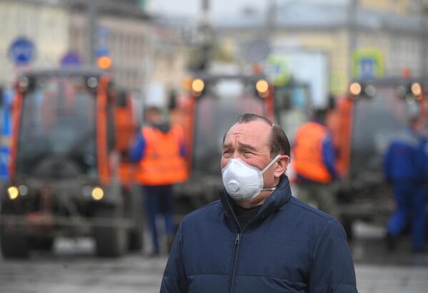 Заместитель мэра Москвы по вопросам жилищно-коммунального хозяйства и благоустройства Петр Бирюков Заместитель мэра Москвы по вопросам жилищно-коммунального хозяйства и благоустройства Петр Бирюков