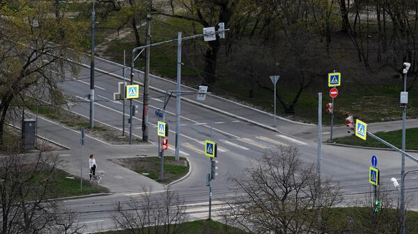 Пустая улица в Москве Пустая улица в Москве