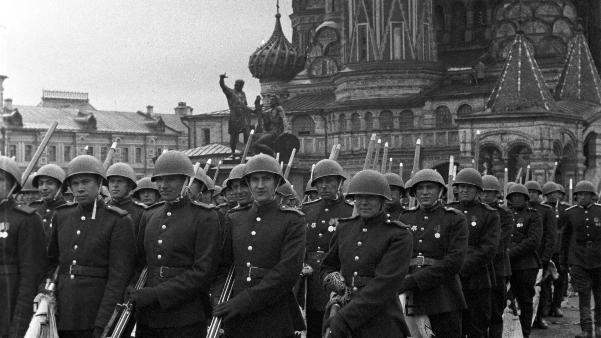 Парад победы в москве 1945 фото