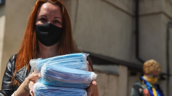 Калининградские власти обязали носить маски на улице из-за COVID-19