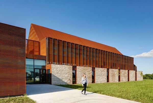 Католическая церковь Св. Евангелиста Луки. Анкени, США. Neumann Monson Architects, номинация New Facilities Католическая церковь Св. Евангелиста Луки. Анкени, США. Neumann Monson Architects, номинация New Facilities