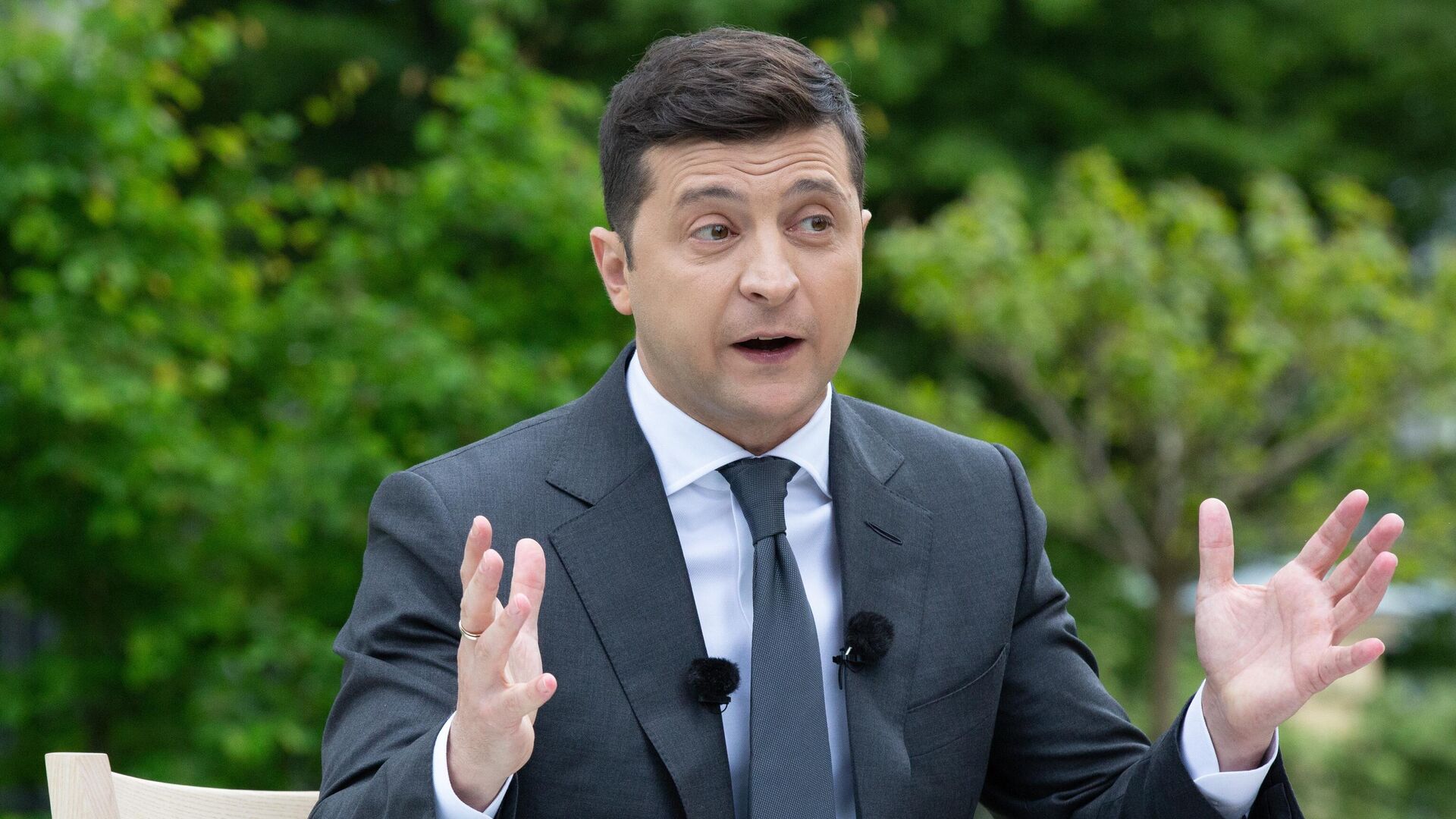 Президент Украины Владимир Зеленский во время пресс-конференции, посвященной первой годовщине пребывания на посту Президент Украины Владимир Зеленский во время пресс-конференции, посвященной первой годовщине пребывания на посту - РИА Новости, 1920, 30.09.2020