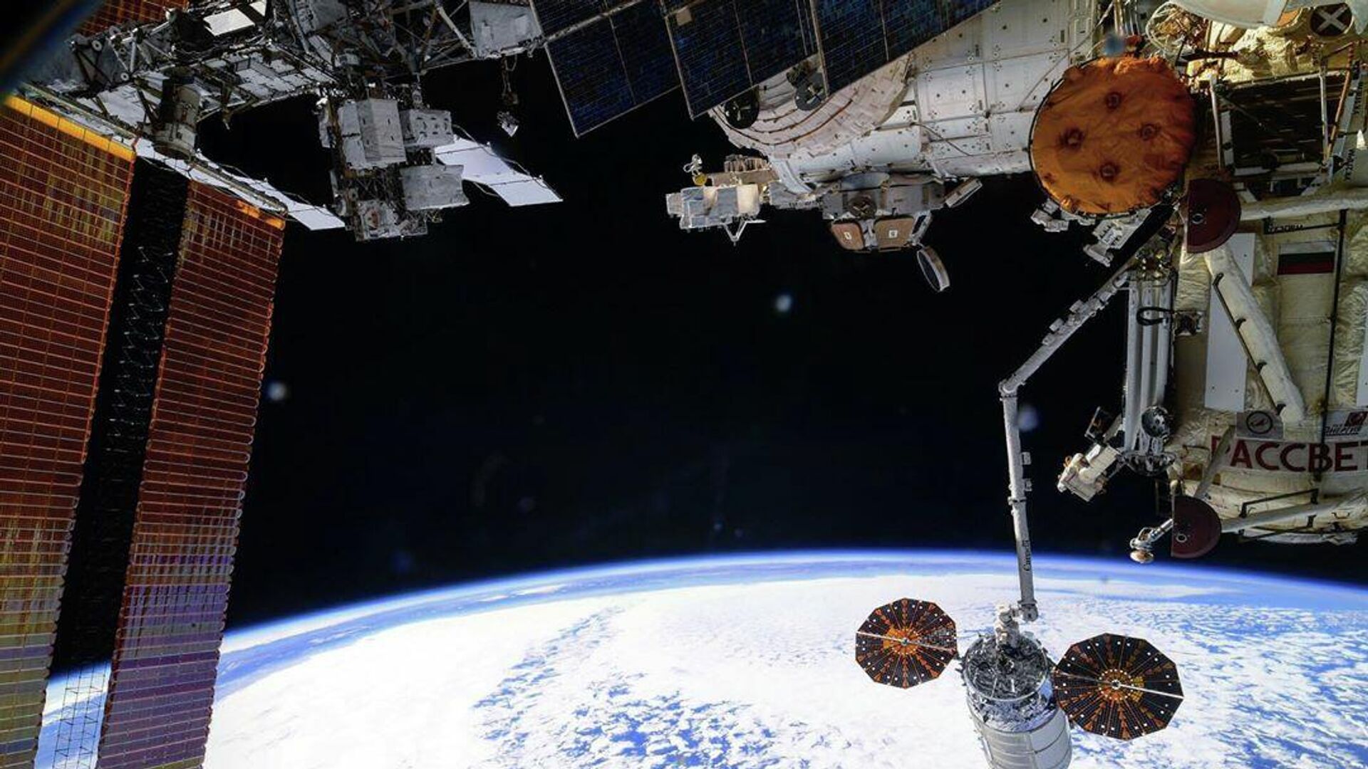 Космический грузовик Cygnus покинул МКС после трех месяцев на орбите