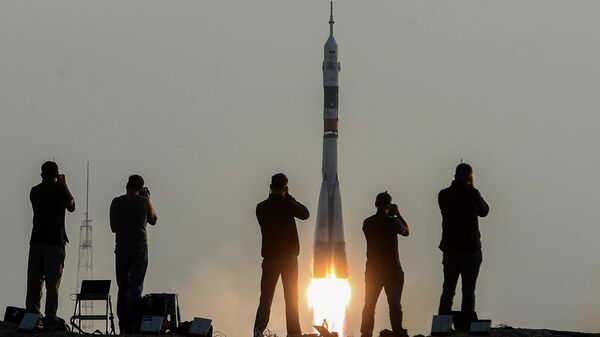 Пуск ракеты-носителя Союз-ФГ с транспортным пилотируемым кораблем Союз МС с космодрома Байконур Пуск ракеты-носителя Союз-ФГ с транспортным пилотируемым кораблем Союз МС с космодрома Байконур
