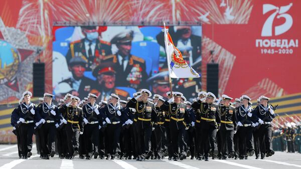 Военнослужащие парадных расчетов на военном параде в ознаменование 75-летия Победы в Великой Отечественной войне 1941-1945 годов в Санкт-Петербурге Военнослужащие парадных расчетов на военном параде в ознаменование 75-летия Победы в Великой Отечественной войне 1941-1945 годов в Санкт-Петербурге