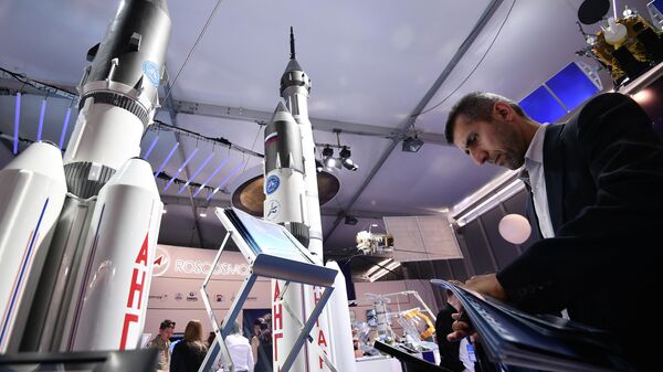 Макеты ракетоносителей Ангара-А5 на стенде Роскосмоса Макеты ракетоносителей Ангара-А5 на стенде Роскосмоса