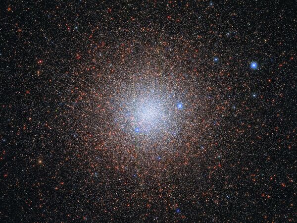 Шаровое скопление NGC 6441 в созвездии Скорпион Шаровое скопление NGC 6441 в созвездии Скорпион
