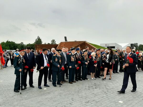 Церемония открытия Ржевского мемориала Советскому солдату Церемония открытия Ржевского мемориала Советскому солдату