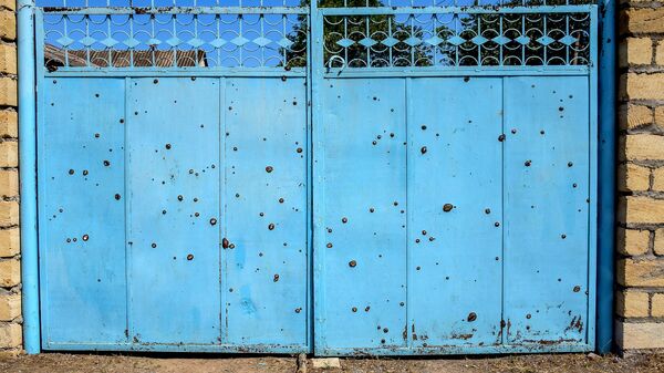 Повреждения в жилом доме, пострадавшем в результате обстрела на азербайджано-армянской границе в селе Агдам Товузского района Азербайджана Повреждения в жилом доме, пострадавшем в результате обстрела на азербайджано-армянской границе в селе Агдам Товузского района Азербайджана