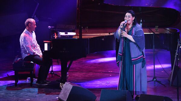 Певица Мариам Мерабова выступает на Международном джазовом фестивале Koktebel Jazz Party - 2020 в Крыму Певица Мариам Мерабова выступает на Международном джазовом фестивале Koktebel Jazz Party - 2020 в Крыму