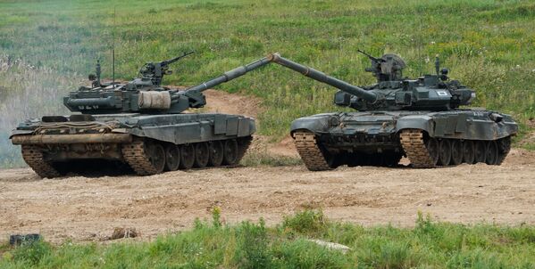 Танк Т-72Б3 в ходе демонстрационной программы военной техники в рамках Международного форума Армия-2020 на полигоне Алабино в Подмосковье Танк Т-72Б3 в ходе демонстрационной программы военной техники в рамках Международного форума Армия-2020 на полигоне Алабино в Подмосковье