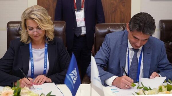 Новикомбанк профинансирует проект Авиастар-СП на 8 млрд руб Новикомбанк профинансирует проект Авиастар-СП на 8 млрд руб