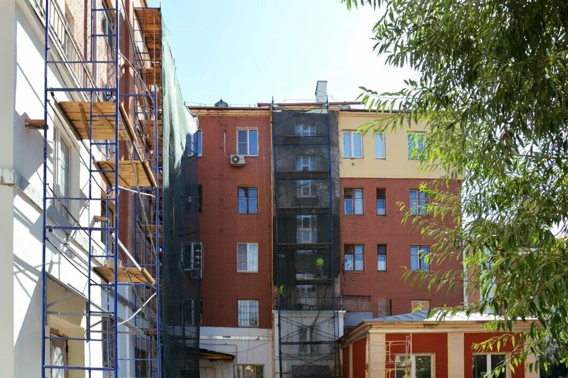 Капремонт в Буденновском поселке Капремонт в Буденновском поселке - РИА Новости, 1920, 14.09.2020