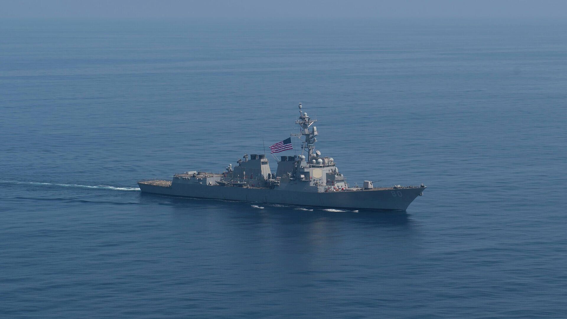 Американский эсминец USS Roosevelt во время транзита в направлении Черного моря Американский эсминец USS Roosevelt во время транзита в направлении Черного моря - РИА Новости, 1920, 11.02.2021