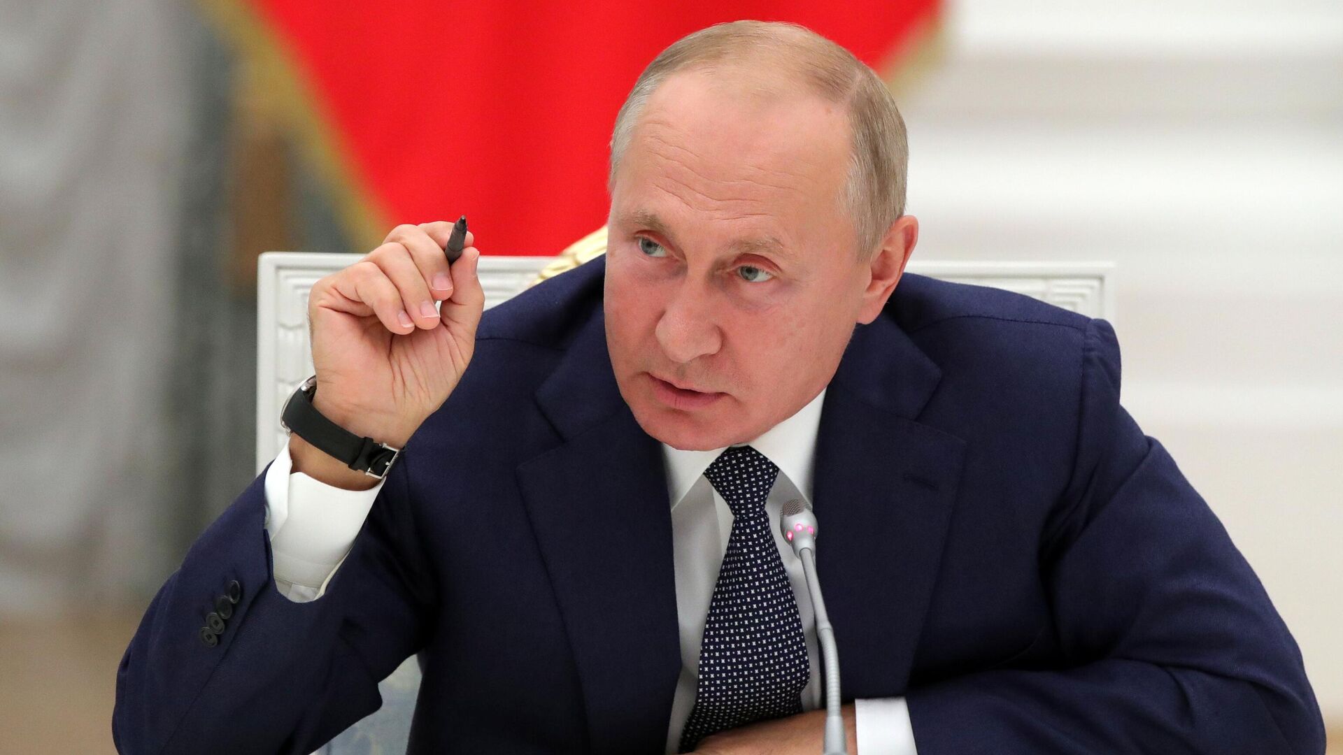 Президент РФ Владимир Путин во время встречи с работниками атомной отрасли по случаю 75-летия атомной промышленности Президент РФ Владимир Путин во время встречи с работниками атомной отрасли по случаю 75-летия атомной промышленности - РИА Новости, 1920, 23.09.2020