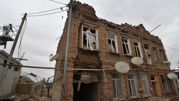 Жилой дом, разрушенный в результате обстрела города Гянджа Жилой дом, разрушенный в результате обстрела города Гянджа