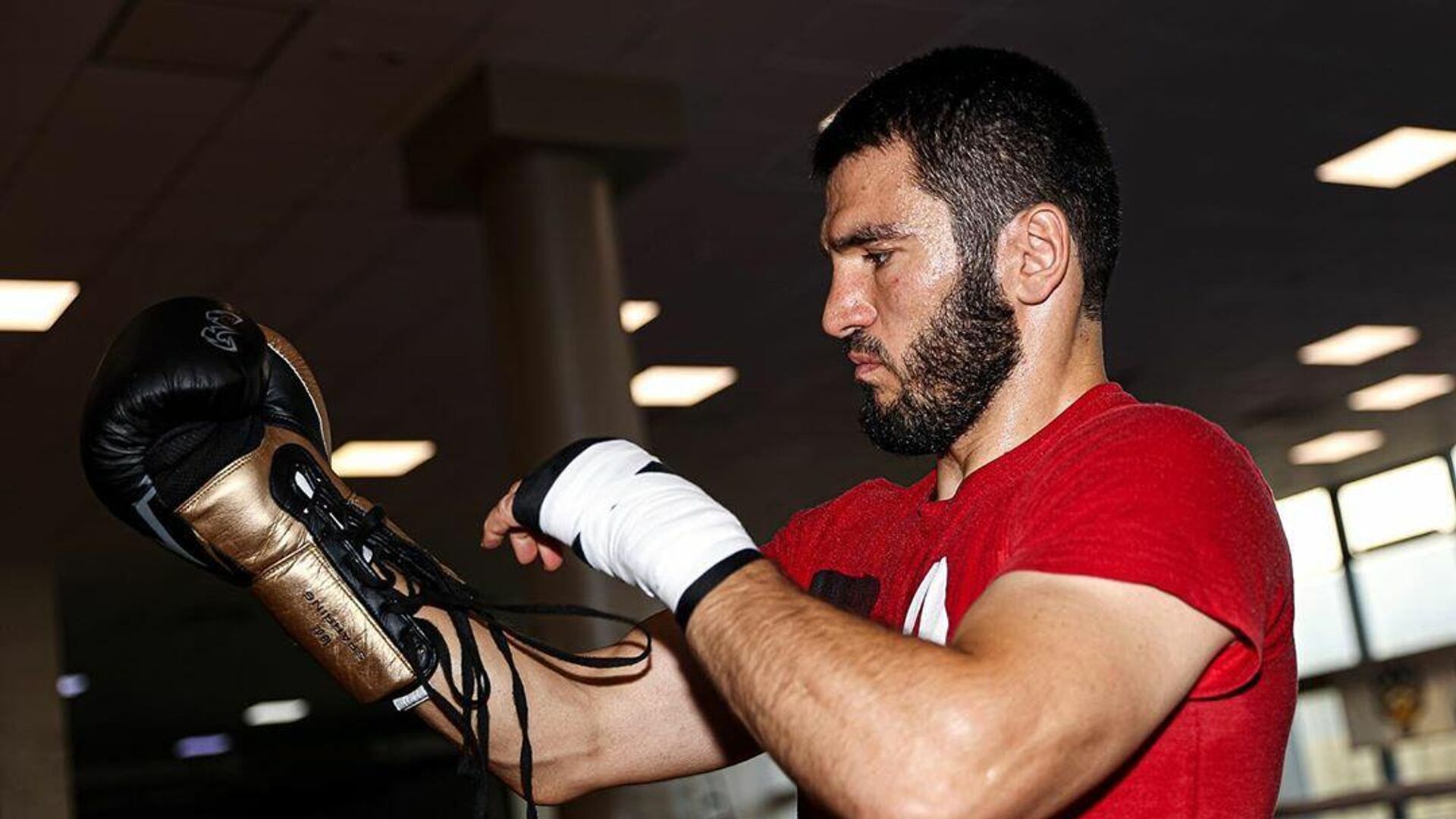 Beterbiev O Perenose Boev Chto Podelat Eto Ot Menya Ne Zavisit Sport Ria Novosti 05 11 2020