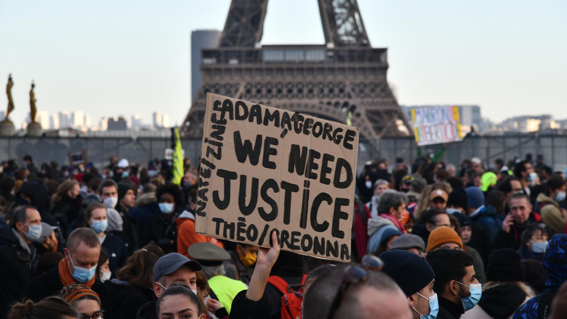 Как в сша называют забастовку полицейских. Митинги во Франции. Митинги в Париже. Акции протеста во Франции. Французы митинг.