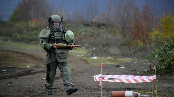 Специалисты противоминного центра Минобороны РФ приступили к работе в Карабахе Специалисты противоминного центра Минобороны РФ приступили к работе в Карабахе