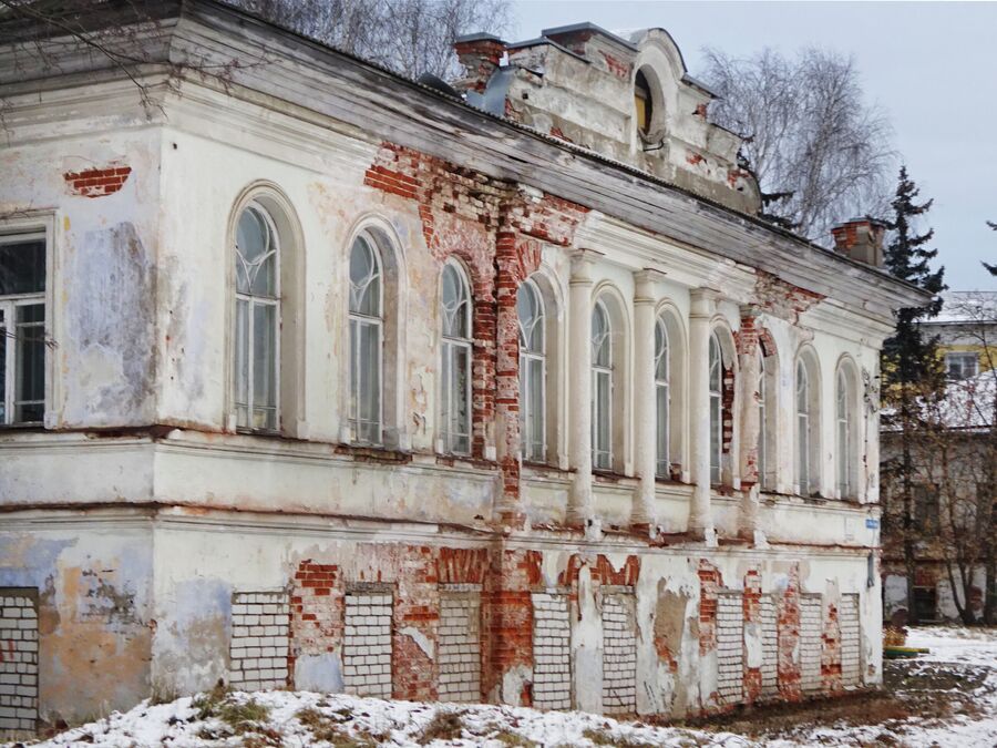 Здание бывшей гостиницы Воскресенского монастыря (нач. 19 века) Здание бывшей гостиницы Воскресенского монастыря (нач. 19 века)