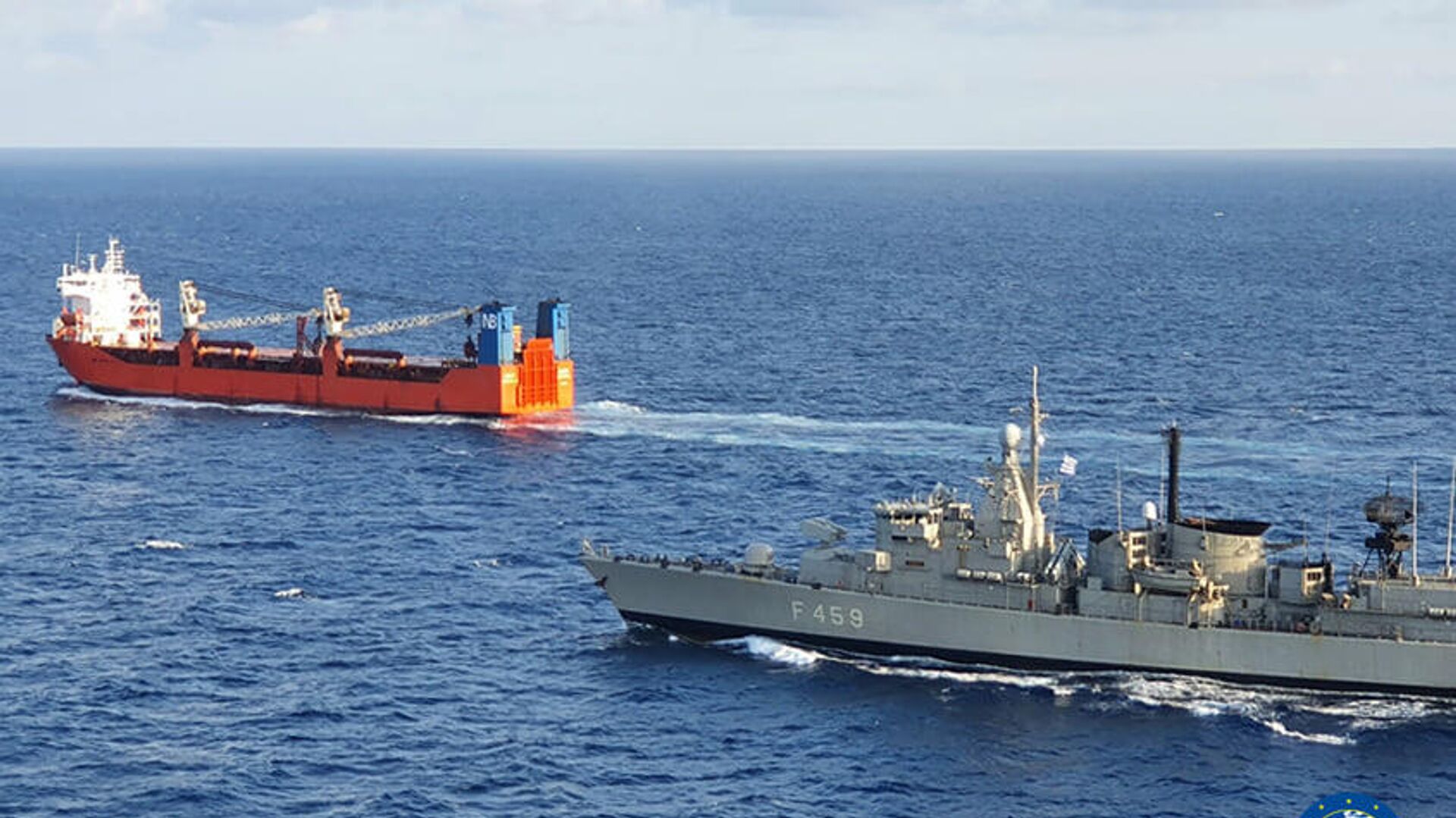 Спецназ Военно-морских сил Греции высадился на российский торговый корабль Адлер в Средиземном море Спецназ Военно-морских сил Греции высадился на российский торговый корабль Адлер в Средиземном море - РИА Новости, 1920, 17.01.2021