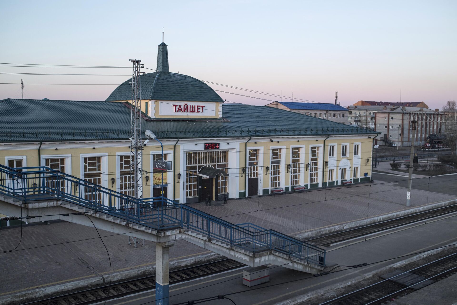 Здание железнодорожного вокзала в городе Тайшет Здание железнодорожного вокзала в городе Тайшет - РИА Новости, 1920, 15.01.2021