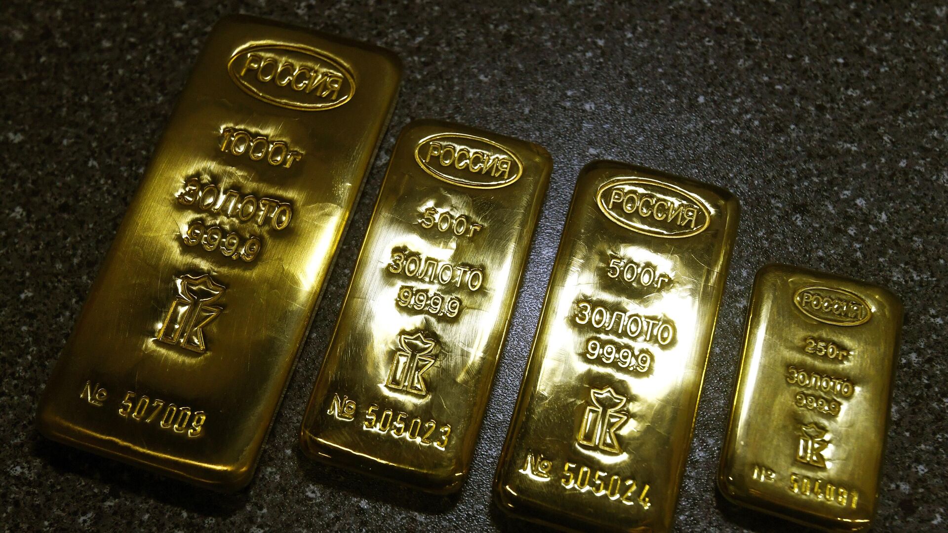 Эксперт объяснила, почему золото такое дорогое