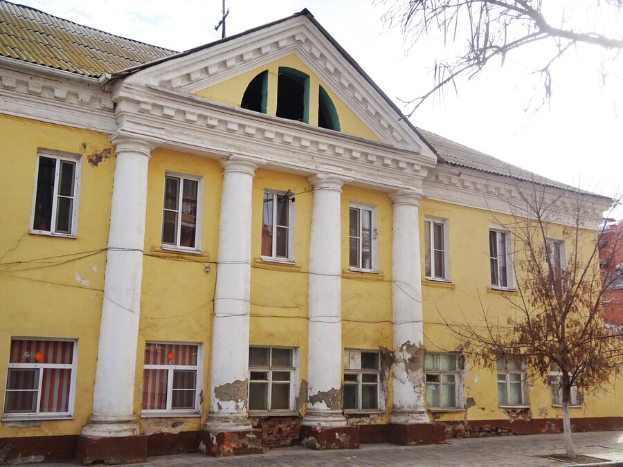 Классицизм. Лечебница Геллерта (1835 г.) Классицизм. Лечебница Геллерта (1835 г.)