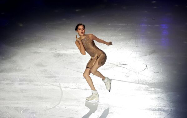 Евгения Медведева выступает в шоу Team Tutberidze Чемпионы на льду в дворце спорта Мегаспорт в Москве Евгения Медведева выступает в шоу Team Tutberidze Чемпионы на льду в дворце спорта Мегаспорт в Москве