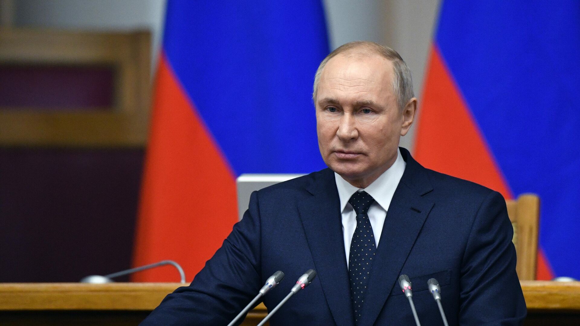 Путин 21 год назад впервые вступил в должность президента России