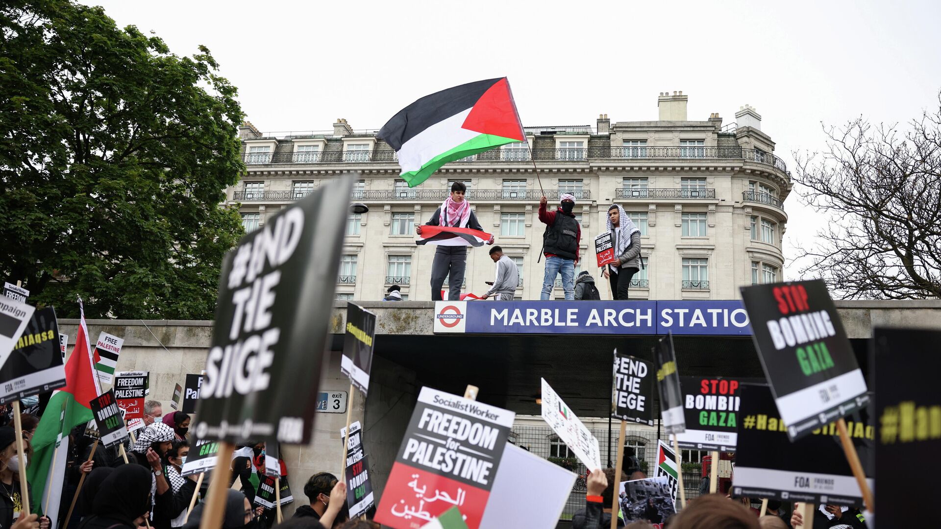 Акция протеста после вспышки израильско-палестинского насилия в Лондоне, Великобритания - РИА Новости, 1920, 16.05.2021