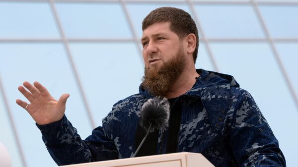 Кадыров получил премию чеченского телеканала как лучший мобильный репортер