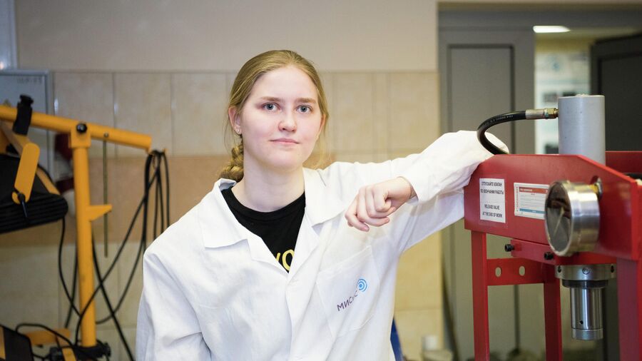 Инна Булыгина, разработчик биоимплантатов, выпускница программы Биоматериаловедение НИТУ МИСиС Инна Булыгина, разработчик биоимплантатов, выпускница программы Биоматериаловедение НИТУ МИСиС