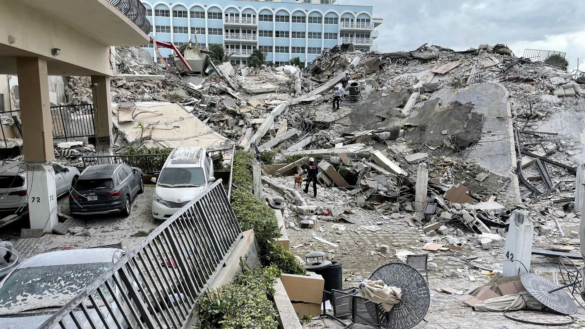 Судьба 159 человек остается неизвестной после обрушения дома во Флориде