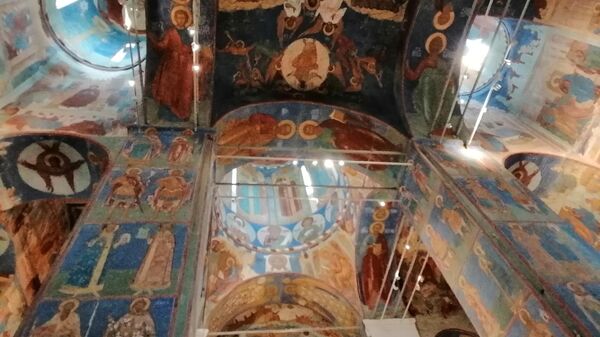 Суздаль. Роспись внутри Спасо-Преображенского собора Спасо-Ефимиева монастыря Суздаль. Роспись внутри Спасо-Преображенского собора Спасо-Ефимиева монастыря