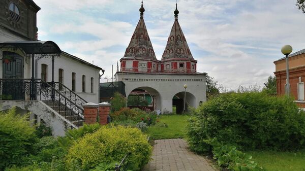 Суздаль. Святые ворота Ризоположенского монастыря Суздаль. Святые ворота Ризоположенского монастыря