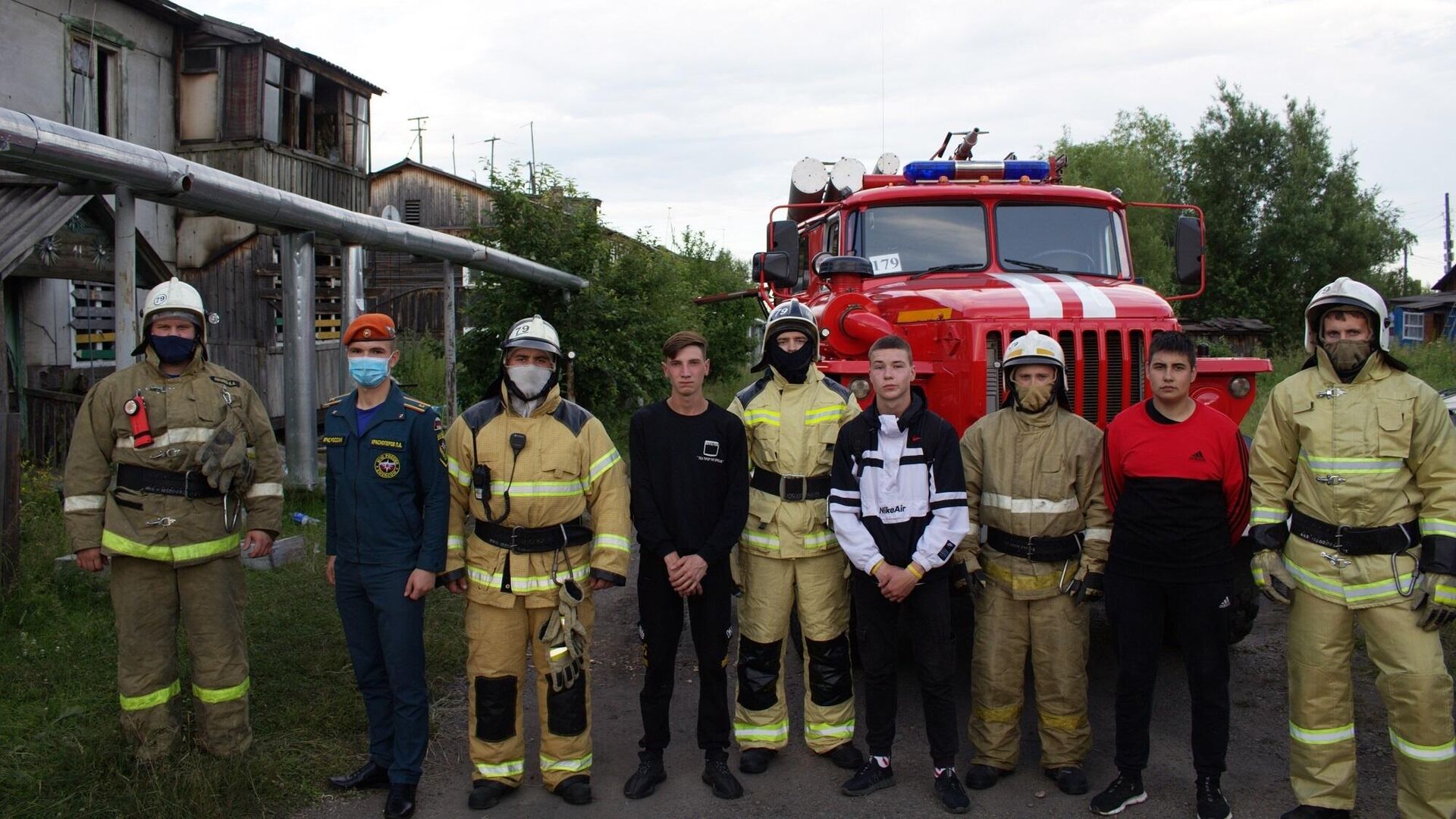 В Мордовии четверо подростков спасли людей из горящего дома