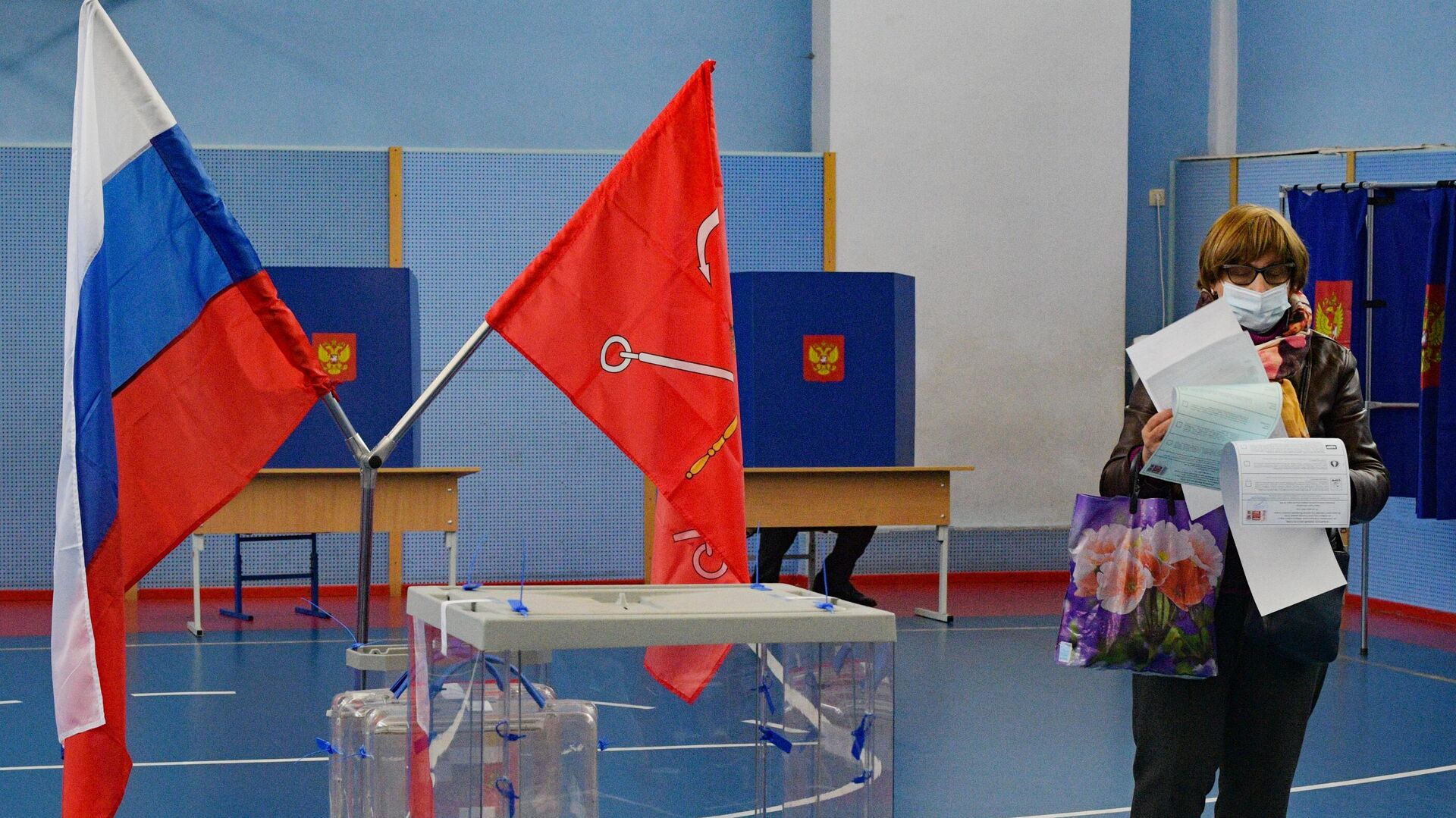 В Петербурге явка на выборах в Госдуму в пятницу составила 12,25 процента