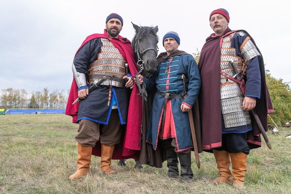 на поле куликовом русские воины сражались с. Смотреть фото на поле куликовом русские воины сражались с. Смотреть картинку на поле куликовом русские воины сражались с. Картинка про на поле куликовом русские воины сражались с. Фото на поле куликовом русские воины сражались с