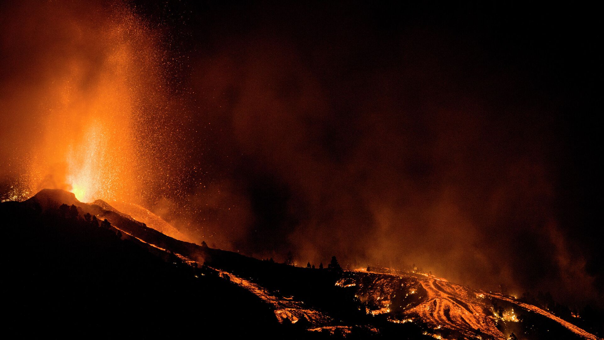 Извержение вулкана на канарском острове Ла-Пальма - РИА Новости, 1920, 27.09.2021